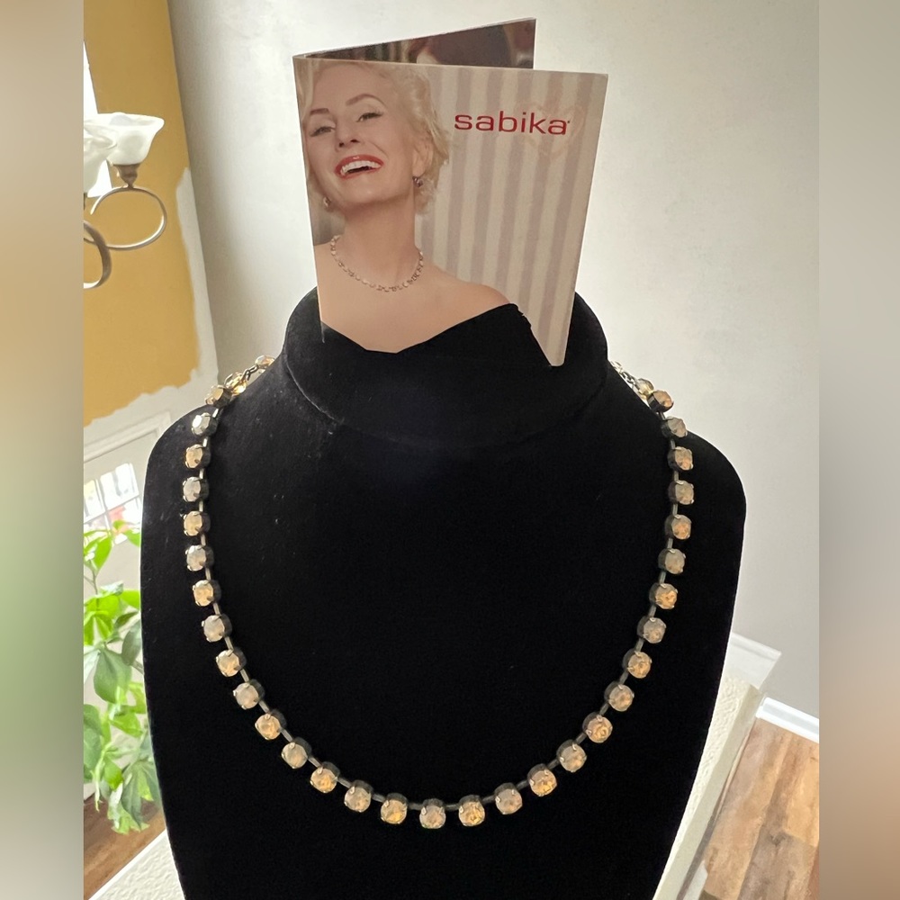 Sabika London Choker - Taupe cream Necklace